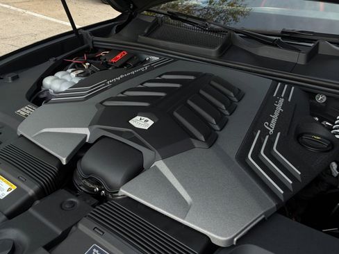 Used 2024 Lamborghini Urus S image 59