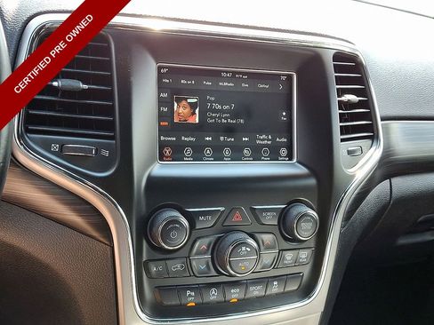 Certified 2021 Jeep Grand Cherokee Laredo image 23