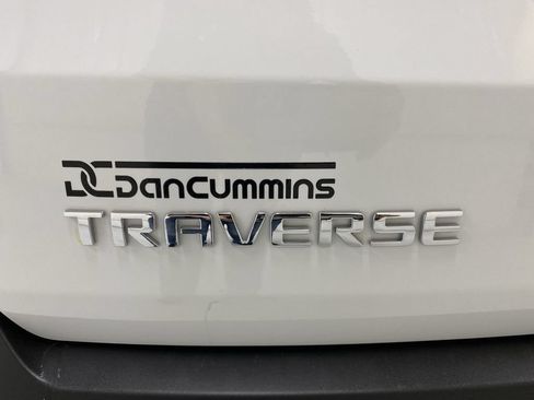 Used 2020 Chevrolet Traverse LT w/ LPO, Floor Liner Package FWD image 26