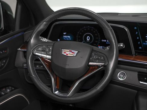 Used 2023 Cadillac Escalade Premium Luxury image 39