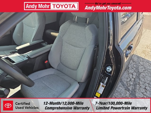 Certified 2025 Toyota Sienna LE FWD image 10