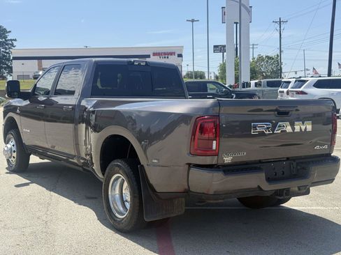 Used 2025 RAM 3500 Laramie AWD/4WD image 3