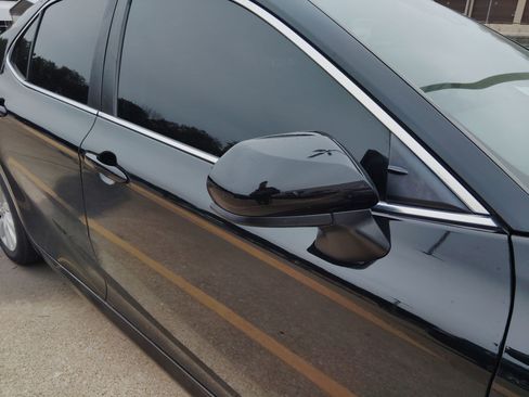 Used 2020 Toyota Camry LE image 9