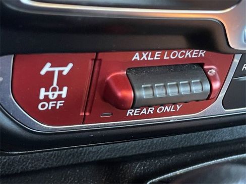 Used 2024 Jeep Wrangler Unlimited image 22