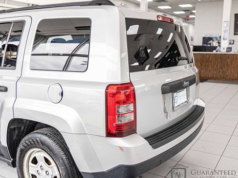 Used 2012 Jeep Patriot Sport image 14