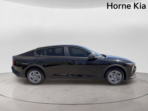 New 2026 Kia K4 FWD image 3