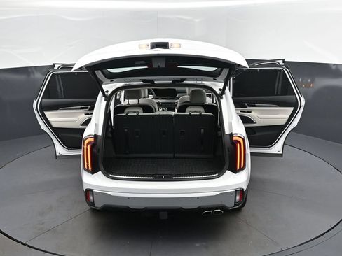 Used 2024 Kia Telluride SX w/ Towing Package FWD image 48