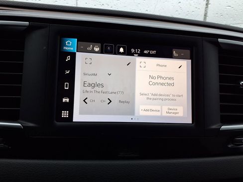 Used 2023 Chrysler Voyager LX image 4