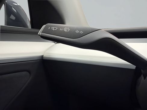 Used 2024 Tesla Model Y Long Range RWD image 20