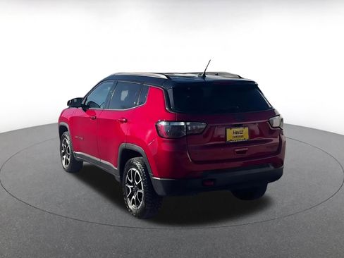 Used 2025 Jeep Compass Trailhawk image 10