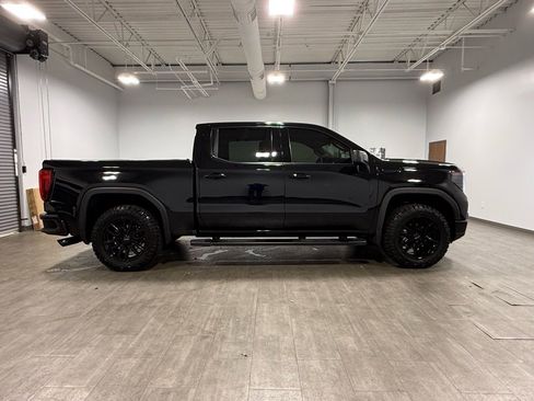 Used 2023 GMC Sierra 1500 Elevation image 3