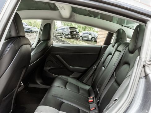 Used 2022 Tesla Model 3 Long Range AWD/4WD image 20