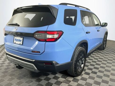 Certified 2023 Honda Pilot TrailSport image 6