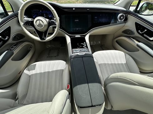 Certified 2023 Mercedes-Benz EQS 580 4MATIC Sedan image 27