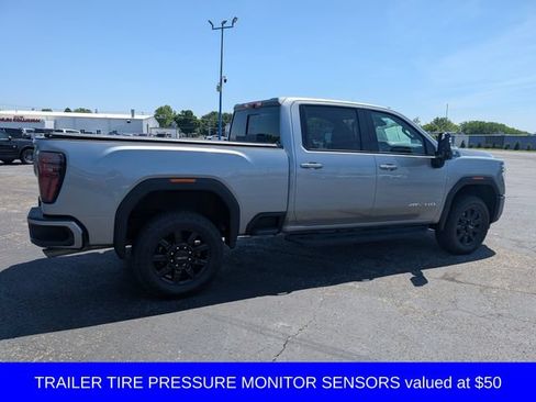 Used 2026 GMC Sierra 2500 AT4 w/ Technology Package AWD/4WD image 9
