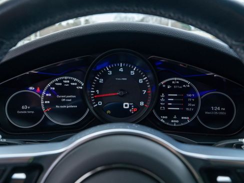 Certified 2023 Porsche Cayenne Platinum Edition AWD/4WD image 27