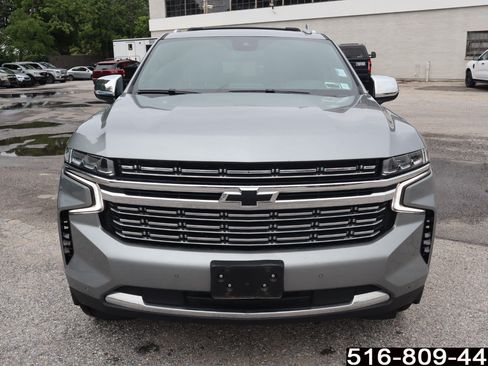 Used 2023 Chevrolet Suburban Premier AWD/4WD image 4