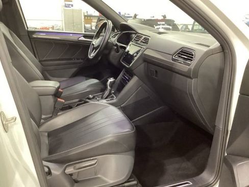 Certified 2023 Volkswagen Tiguan SE R-Line image 20