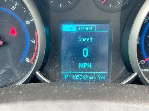 Used 2016 Chevrolet Cruze LT w/ Sun And Sound Package FWD image 15