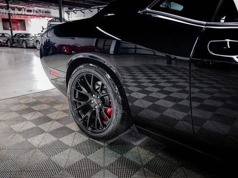 Used 2016 Dodge Challenger SRT Hellcat RWD image 47