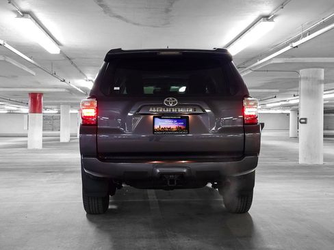 Used 2023 Toyota 4Runner SR5 Premium image 8