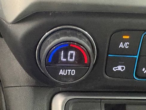 Used 2021 GMC Acadia SLE w/ Driver Convenience Package FWD image 31