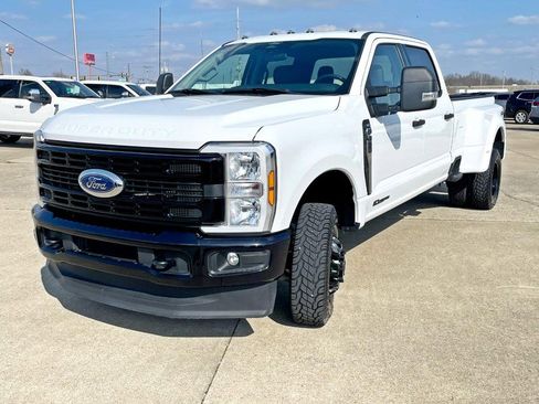 Used 2024 Ford F350 XLT image 8