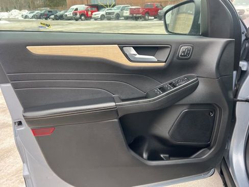 Used 2022 Ford Escape Titanium w/ Titanium Elite Package image 21