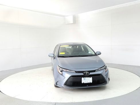 Used 2023 Toyota Corolla LE FWD image 8