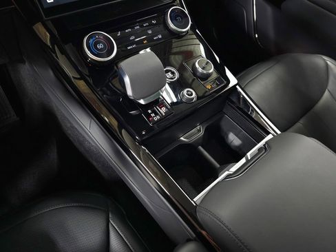 Used 2023 Land Rover Range Rover Sport SE image 31