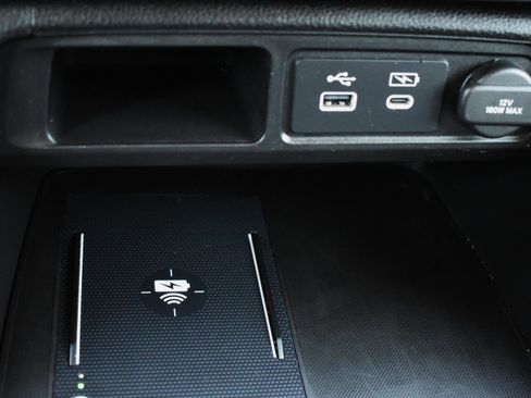 Used 2023 Honda Pilot Elite image 9