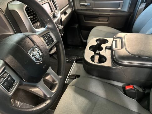Used 2021 RAM 1500 Classic SLT AWD/4WD image 14