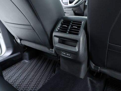 New 2026 Volkswagen Tiguan SE R-Line FWD image 39