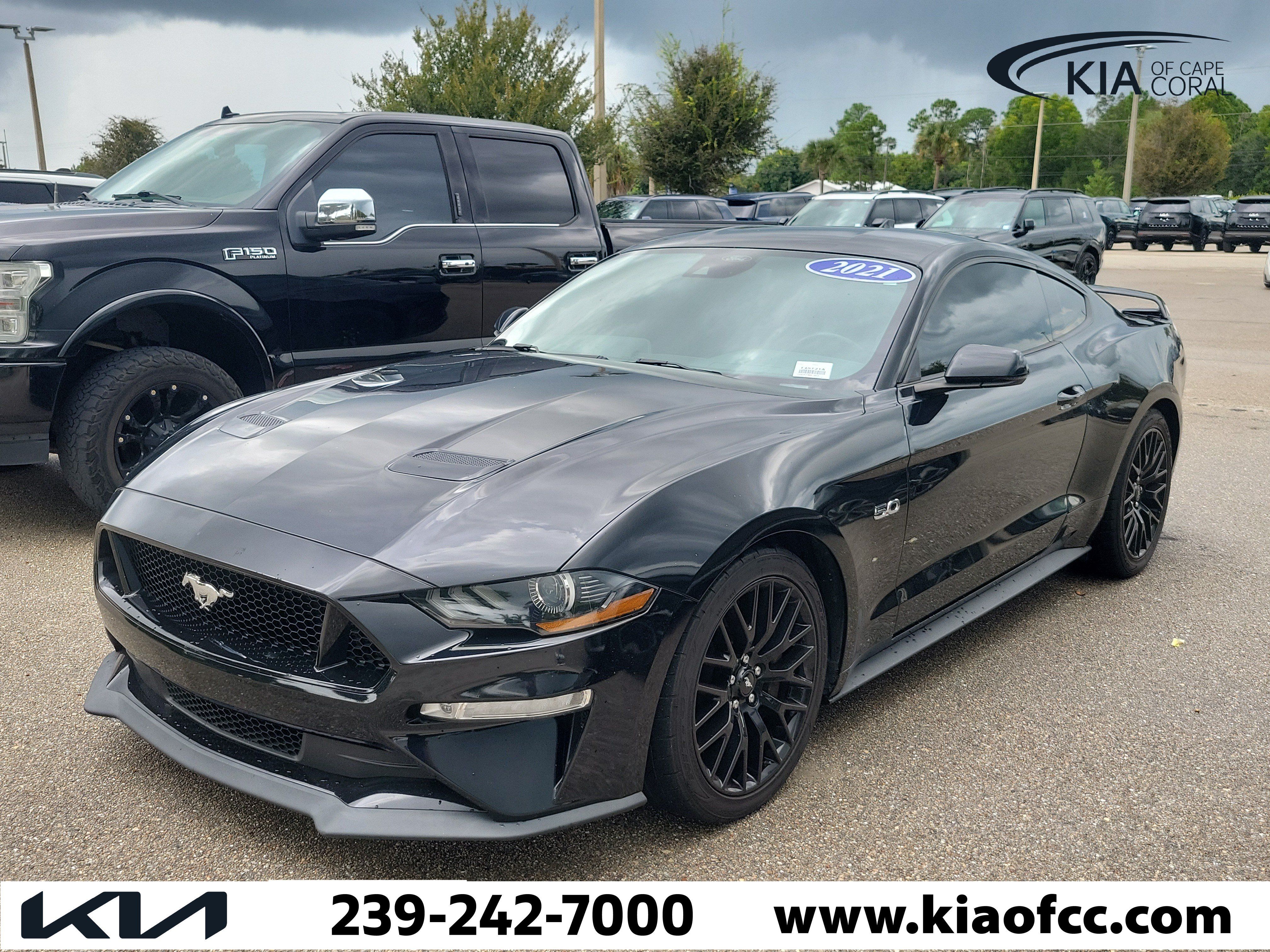 Used 2021 Ford Mustang GT Premium w/ GT Performance Package RWD image 3