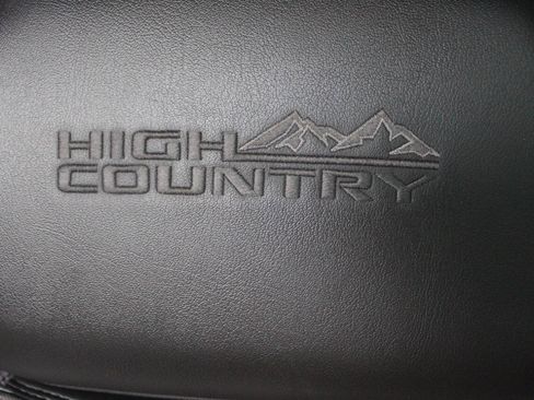 Used 2020 Chevrolet Silverado 2500 High Country w/ Technology Package AWD/4WD image 22