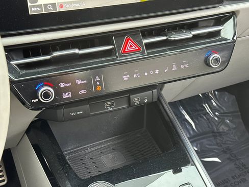 Certified 2023 Kia Niro Wave image 21