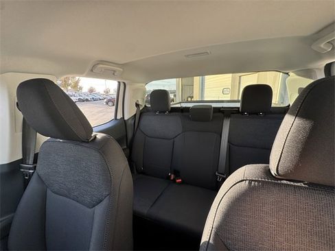 New 2025 Ford Maverick XL w/ Equipment Group 101A image 30