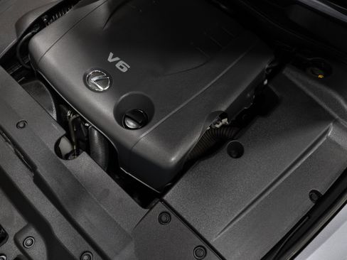 Used 2015 Lexus IS 250C image 18