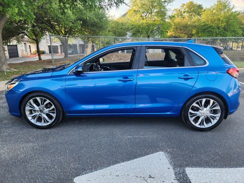 Used 2018 Hyundai Elantra GT Sport image 4