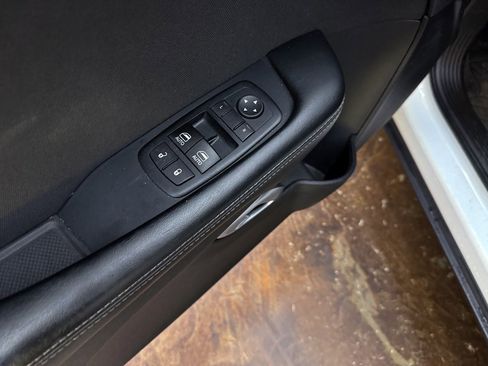 Used 2015 Dodge Challenger R/T w/ Quick Order Package 22B R/T image 13