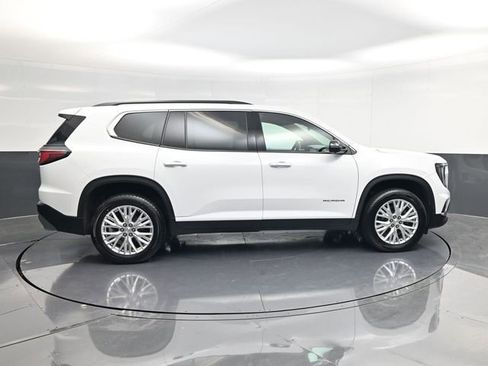 Used 2024 GMC Acadia Elevation FWD image 2