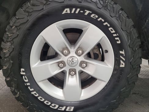 Used 2015 RAM 1500 Classic SLT AWD/4WD image 31