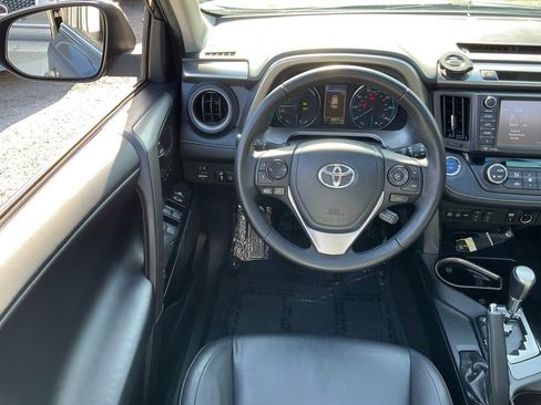Used 2018 Toyota RAV4 Limited w/ Carpet Mat Package AWD/4WD image 36