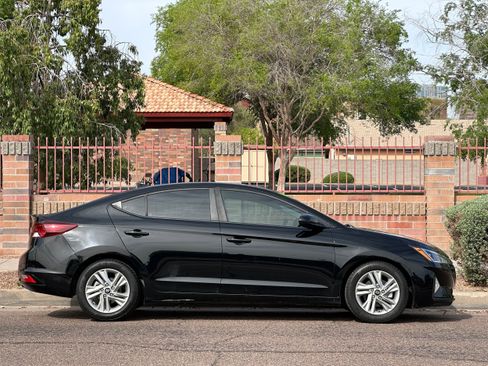 Used 2019 Hyundai Elantra SEL FWD image 9