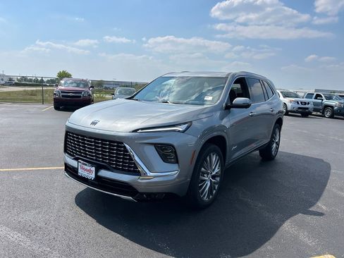 New 2026 Buick Enclave Avenir image 6
