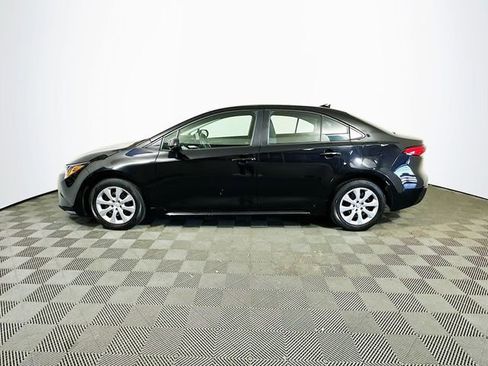 Certified 2023 Toyota Corolla LE image 5