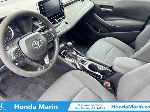 Used 2020 Toyota Corolla LE FWD image 11