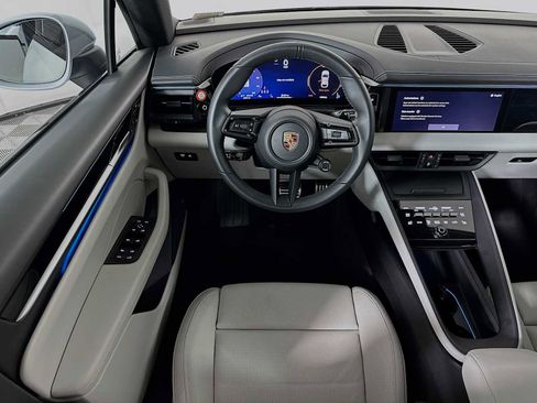 Certified 2025 Porsche Macan 4S Electric image 23
