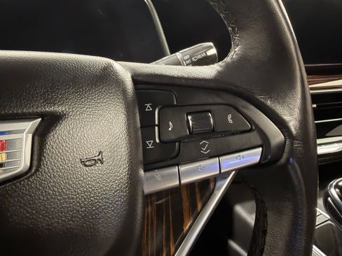 Used 2023 Cadillac Escalade Premium Luxury AWD/4WD image 47