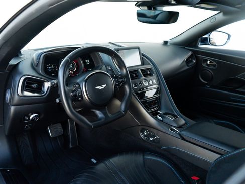 Used 2019 Aston Martin DB11 AMR RWD image 5